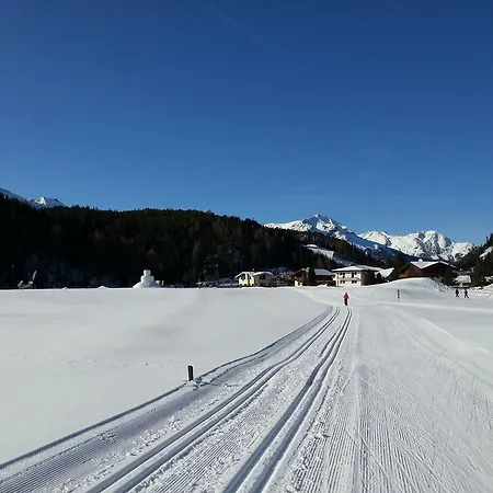 Daire Stockers Apart